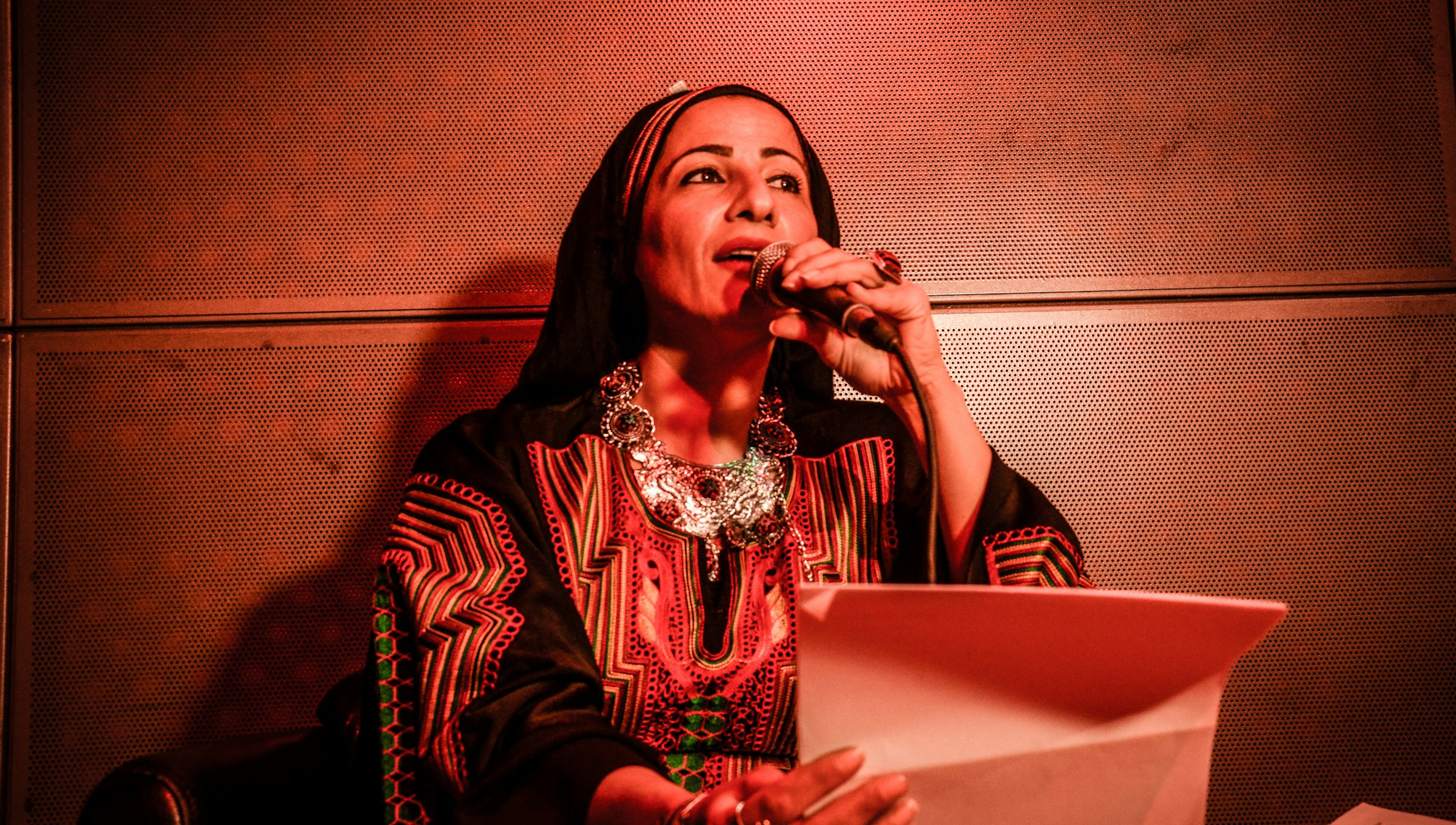 190203 Fatenas poeziesalon vonken en zonen DSC 9527 1